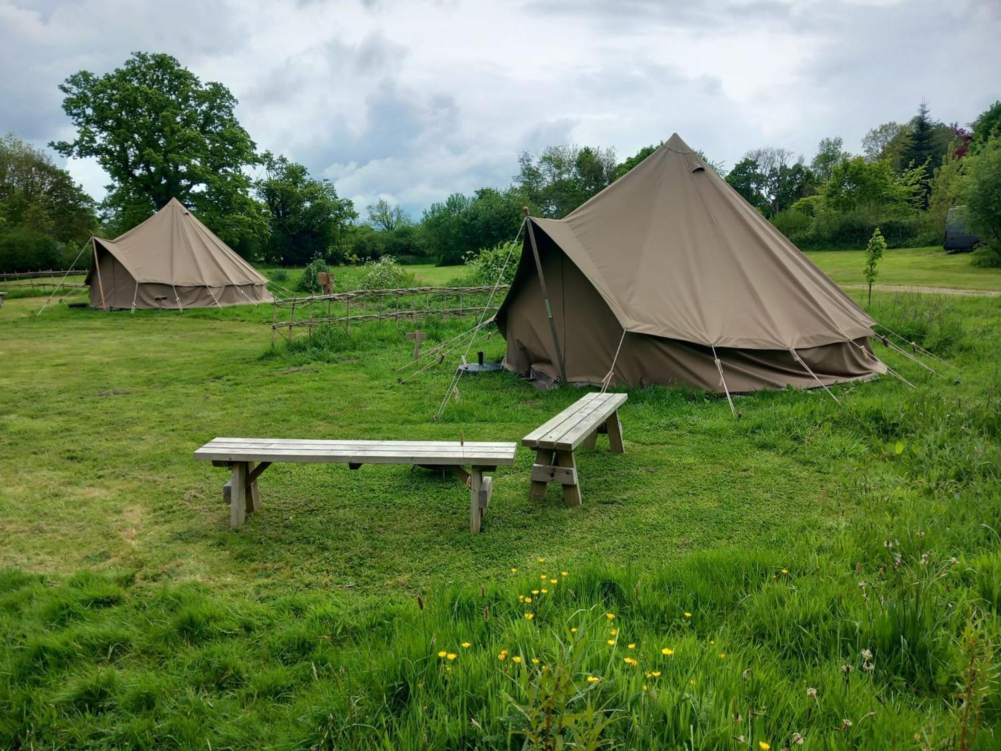 Gaggle Of Geese Pub - Shepherd Huts & Bell Tents Dorchester Exterior foto